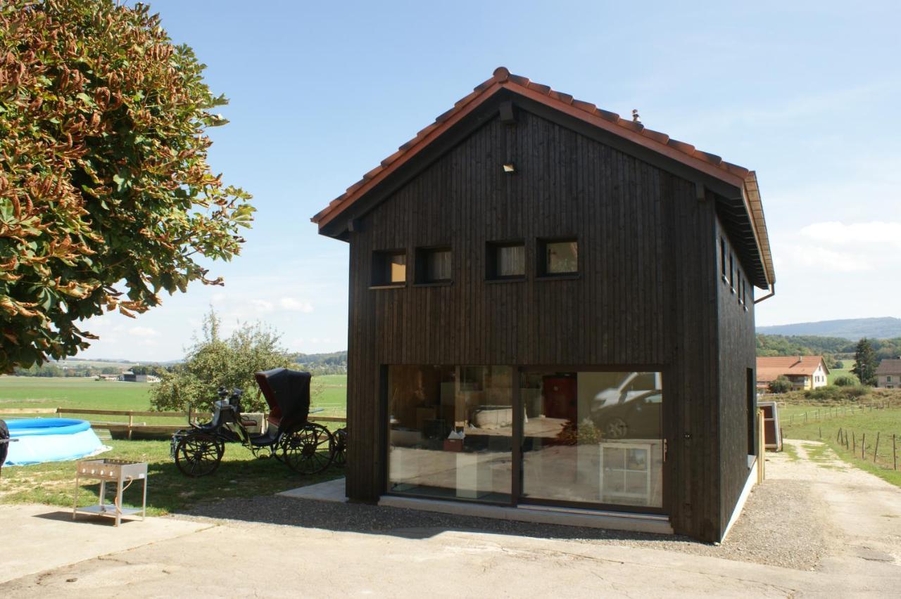 Bed and Breakfast L'Hotat Di Loup Courtedoux Exterior foto